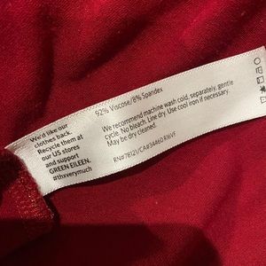 Red sleeveless dress